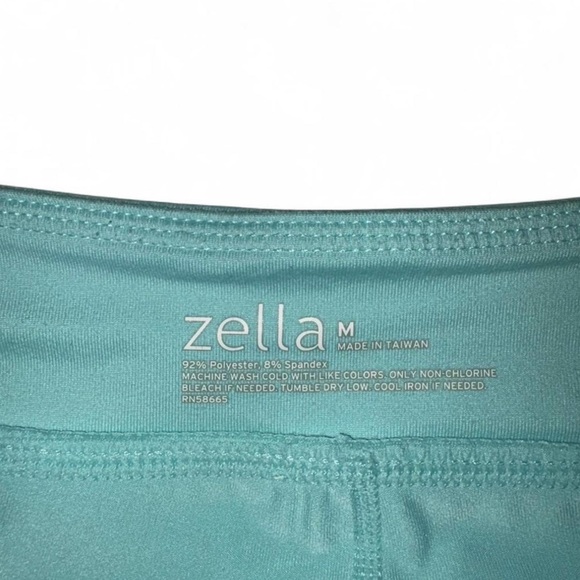 Zella Ruffled Tennis Skirt with Pockets & Built-in Shorts - NWOT - Size M 💅🏽👗 - Picture 2 of 5